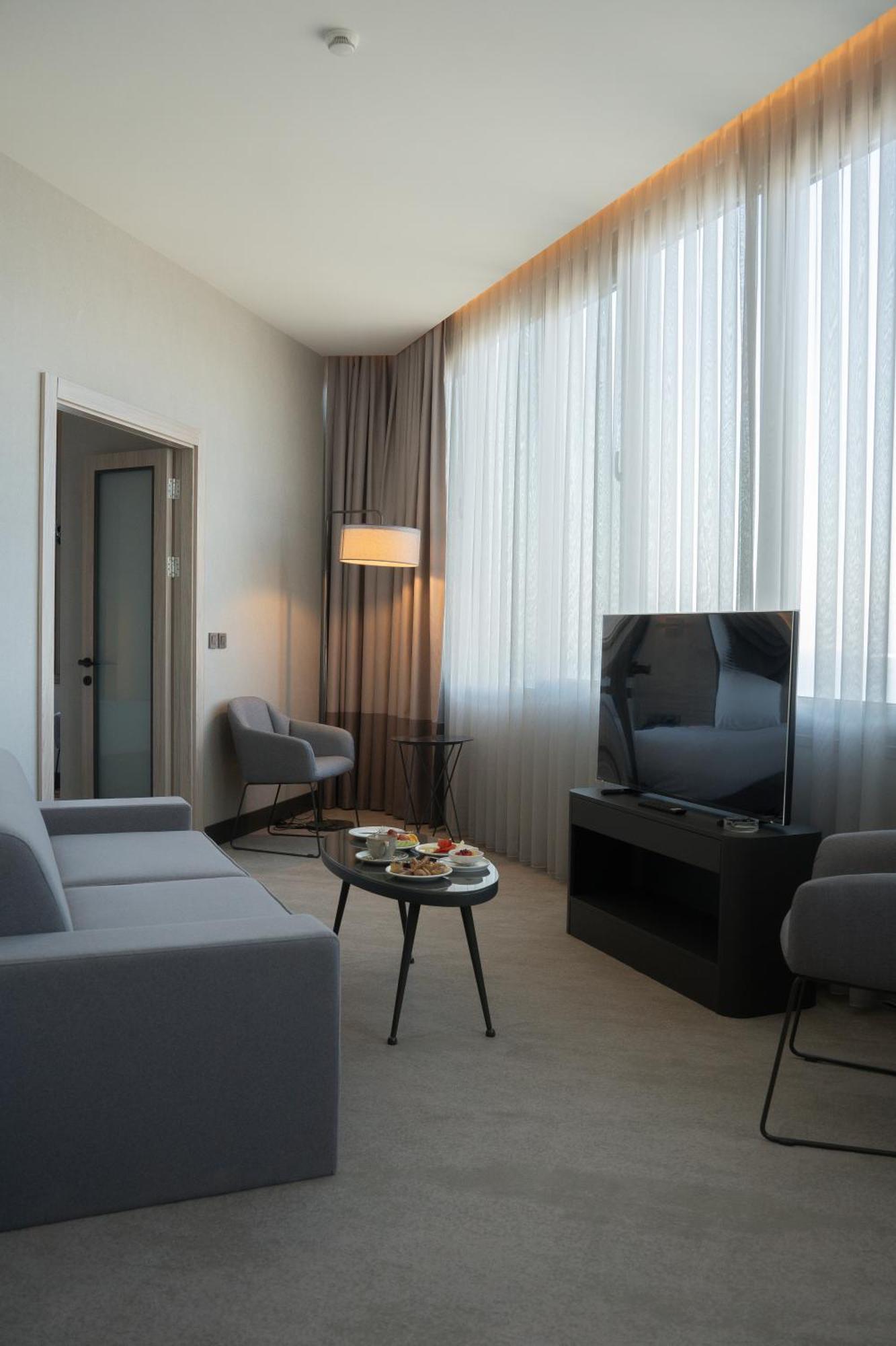 Best Western Plus Hotel Konak Izmir Exterior photo