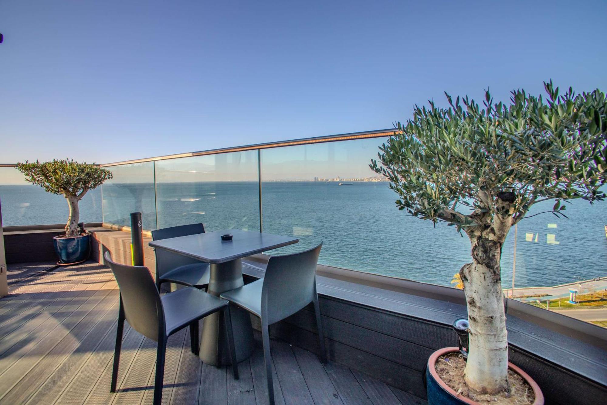 Best Western Plus Hotel Konak Izmir Exterior photo